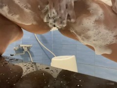 【盗 撮】【個人撮影】【素人】【女子大生】【日本人】リアル盗 撮風！お風呂場でムラムラが止まらない女子大生 - Screenshot 7 of 16 - Bathroom Fun