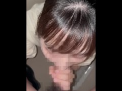 マッチングアプリで知り合った人の仕事終わりにその人の職場のトイレでフェラしました。。。 - Screenshot 2 of 16 - Smartphone