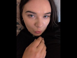 Жду, когда папа вернется домой