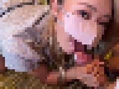 彼氏にかまって欲しくてフェラしてあげちゃう彼女