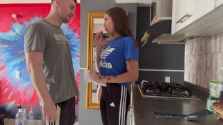 Межрасовый секс с возбужденной горничной Latina