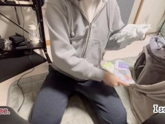 ローションを使って彼ちんぽ手袋手コキしたよ🧤💕 - Screenshot 6 of 16 - Hentai
