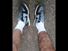 Horny walk - Screenshot 10 of 16 - Men Wanking