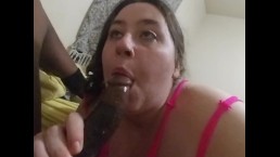 BBW 喜欢吮吸 Black 鸡巴
