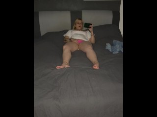 Selbstbefriedigung Porno Auf Dem Bett Multiple Orgasm Stöhnen Fick Mich Schau Zu Wie Ich Komme