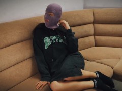Незнакомка из Тиндер потеряла трусы - Screenshot 1 of 16 - Fucking A Stranger