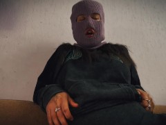 Незнакомка из Тиндер потеряла трусы - Screenshot 4 of 16 - Real Stranger