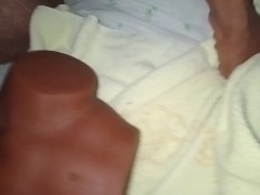 SE LA COGEN A PELO Y LA DEJAN PREÑADA DEL COÑO