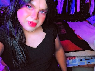 "vestida De Negro y Sin Límites: Una Trans Deliciosa Juega Para Ti 😘"