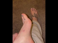 Foot Rub - Screenshot 7 of 16 - Foot Fetish