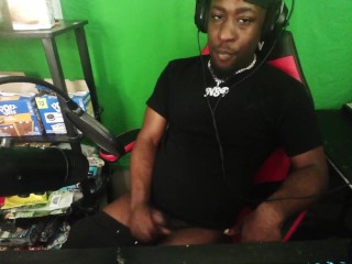 Мне стало скучно во время стриминга, мне не помешала бы помощь