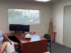 сексуальная брюнетка прошла кастинг в офисе на новую вакансию - Screenshot 4 of 16 - Office Sex
