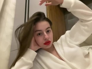 Я жду тебя в этом халате.