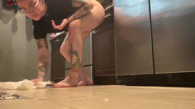 Desperately Peeing My Pants While Cooking