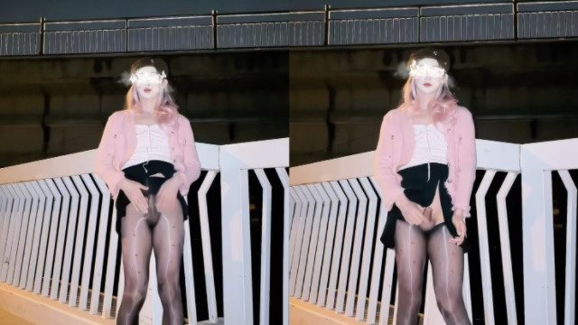 Lifting up the skirt on the overpass to masturbate and decorate the city with cum
