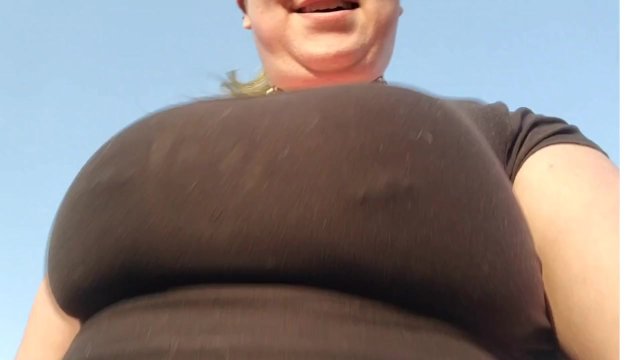 Tittiess!