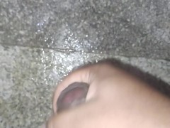 QUICK SOLO HANDJOB IN THE BATHROOM AND CUM
