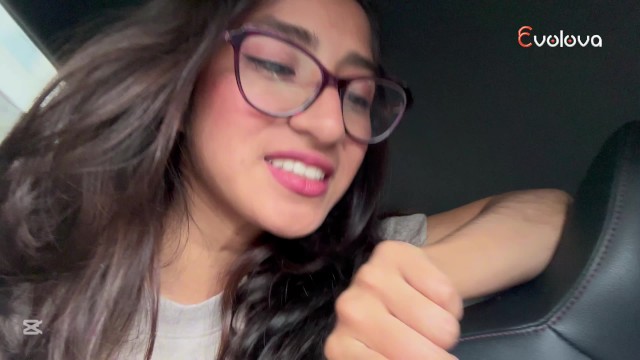Водитель Uber CREAMPIE с сексуальной большой задницей.