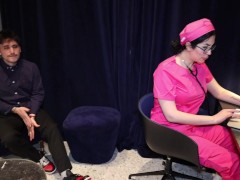 الدكتوره والمريض ميرا نوري نيك كامل   ل - Screenshot 1 of 16 - Mia Khalifa