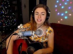 Christmas Cumshow - Screenshot 1 of 16 - Solo