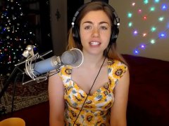 Christmas Cumshow - Screenshot 10 of 16 - Awesome Kate