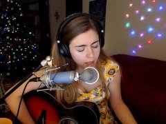 Christmas Cumshow - Screenshot 6 of 16 - Solo