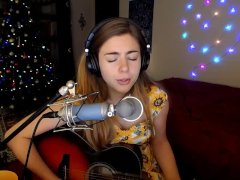 Christmas Cumshow - Screenshot 7 of 16 - Solo Girl