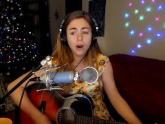 Christmas Cumshow - Screenshot 9 of 16 - Myfreecams