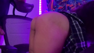 Freeuse GF трахается во время игры в valorant