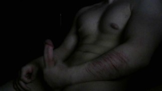 阿尔特家伙抚摸鸡巴