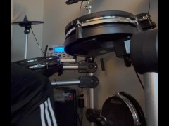 Punk Drum Lesson 101: The D-Beat!!!