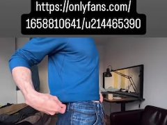 Smooth hand - Screenshot 4 of 16 - Guy Jerking Off