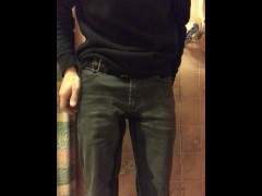 Pants pissing compilation - Screenshot 13 of 16 - Piss Jeans
