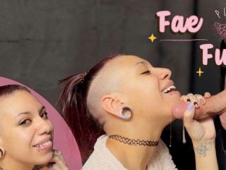 Похотливая шлюха умоляет, чтобы ее лицо покрылось спермой в глорихоле - Fae Fury