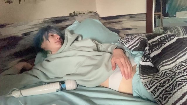 Cozy FTM Twink Morning Wood Problem