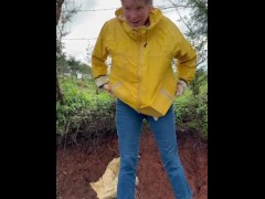 Gringa Peeing in the Rain