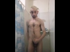 O punheteiro grandioso na banheira