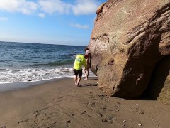Sexy photoshoot on a deserted beach - Screenshot 9 of 16 - Milf