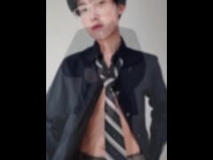 いつもは真面目な彼氏が仕事から帰ってきてスーツ姿で私の前にひざまずいた - Screenshot 4 of 16 - White Shirt