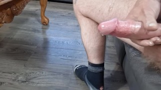 My first solo masterbation cumshot post. Please take it easy.