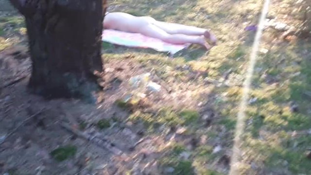 Unexpected sex in the park with an unfamiliar milf.