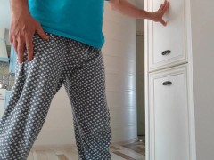 Masturbating to a guy fucking my stepsister 💦 - Screenshot 1 of 16 - Stepsister