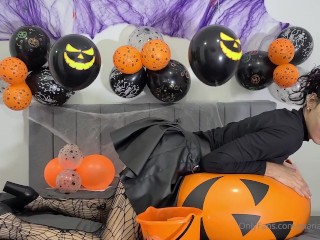 Hit to Pop Halloween (Full Video on C4S / OF / MV / Membersite)
