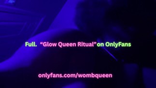 Ритуал Светящейся Королевы: Неоновая церемония кладки яиц