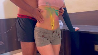 Сводная сестра просит сводного брата притормозить, потому что она устала кончать