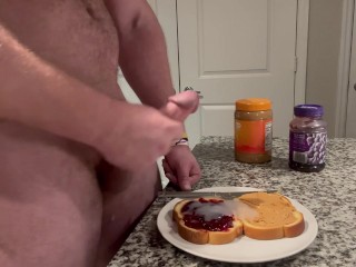 Hung White Bodybuilder Eats a Cum Sandwich with Multiple Loads