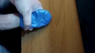 Virgin призывает кончить, думая о твинках