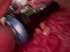 Трахаю инопланетянина Fleshlight Alien и накачиваю спермой