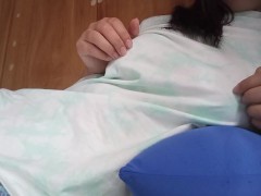 「乳首なのにまんこクるッ♥」チクニーしながら腰ヘコ - Screenshot 7 of 16 - 日本人 オナニー