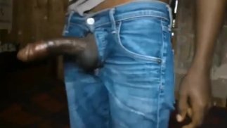 AMATEUR BOY CRAZY FAST HANDJOB